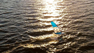 Grudniowy windsurfing nad Miedwiem